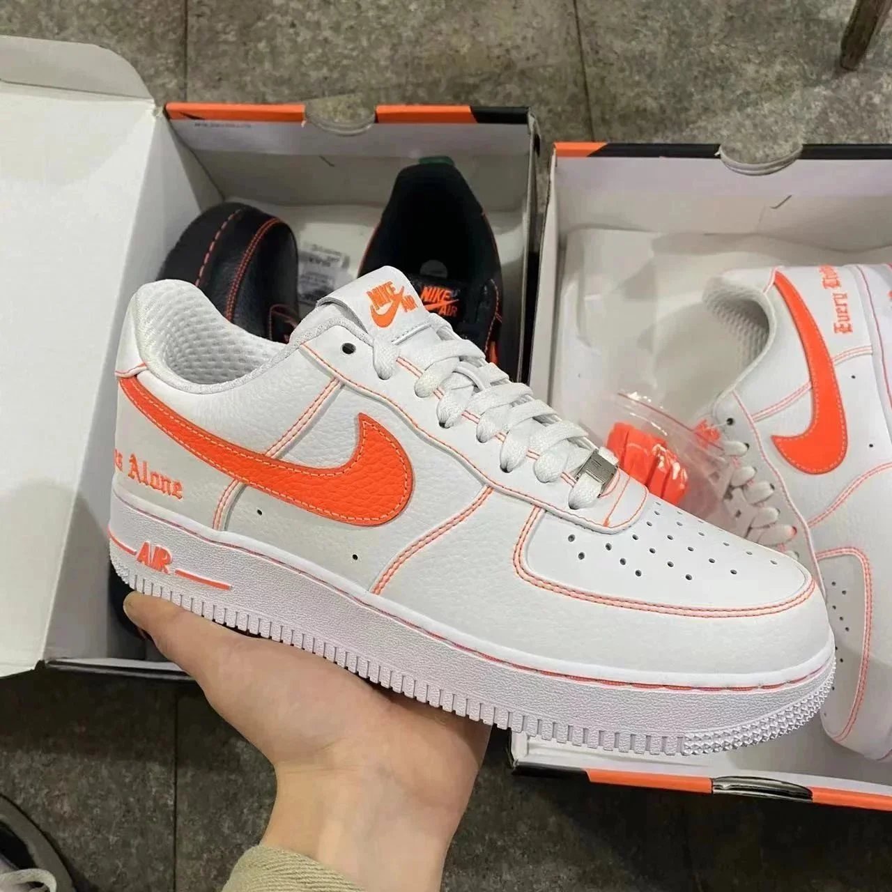 AF1 white orange