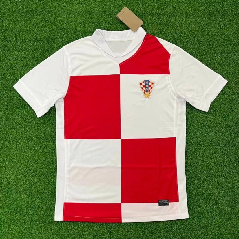 07 Red and white