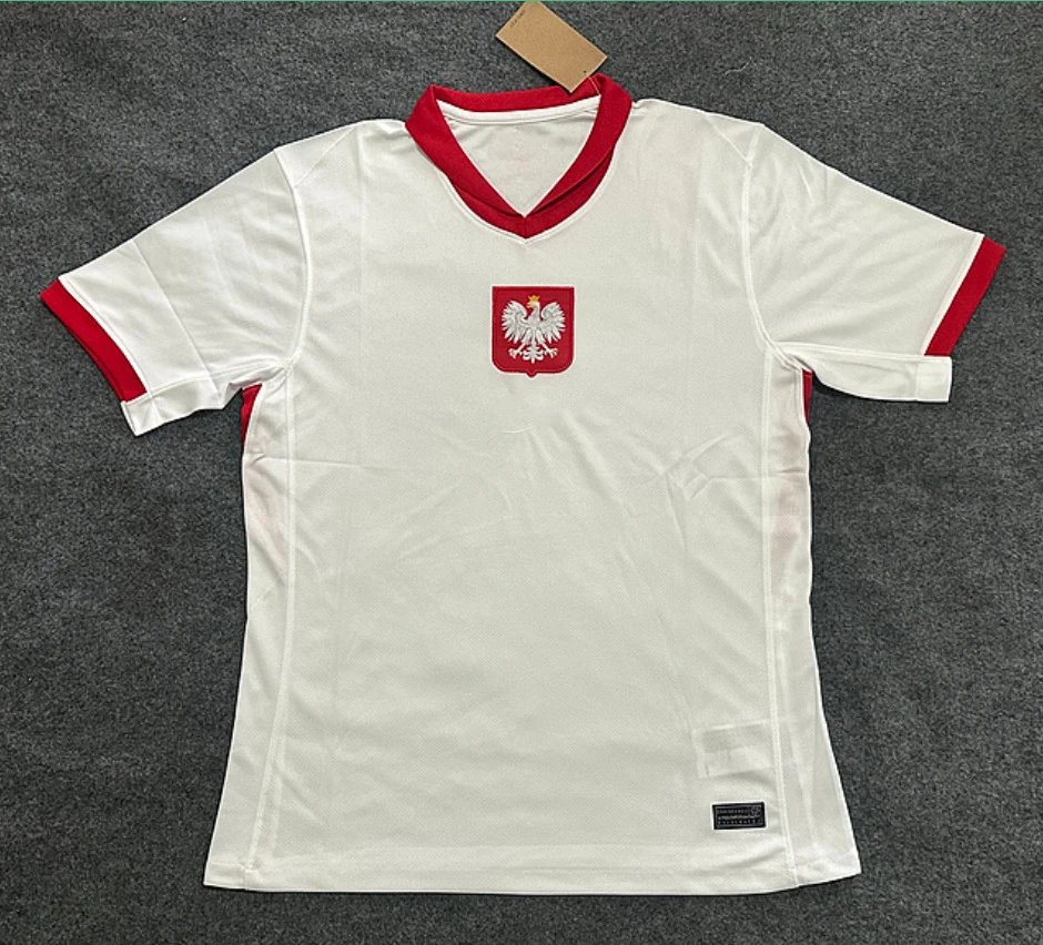 10 White and red