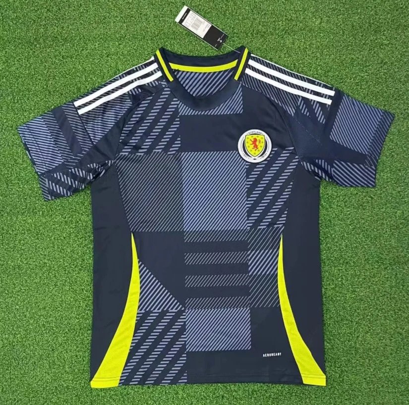 20 Black and yellow
