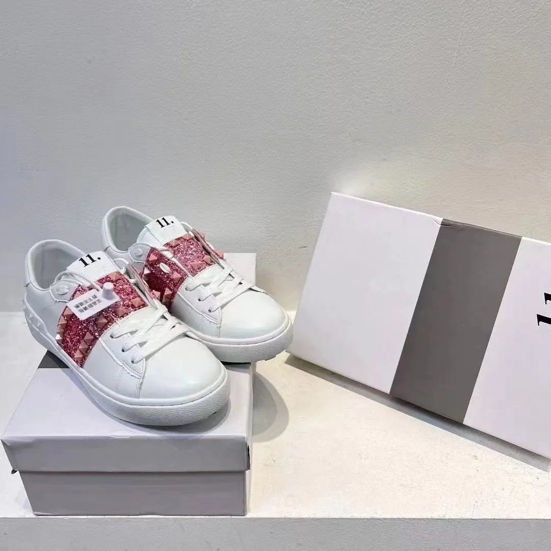 24 White powder