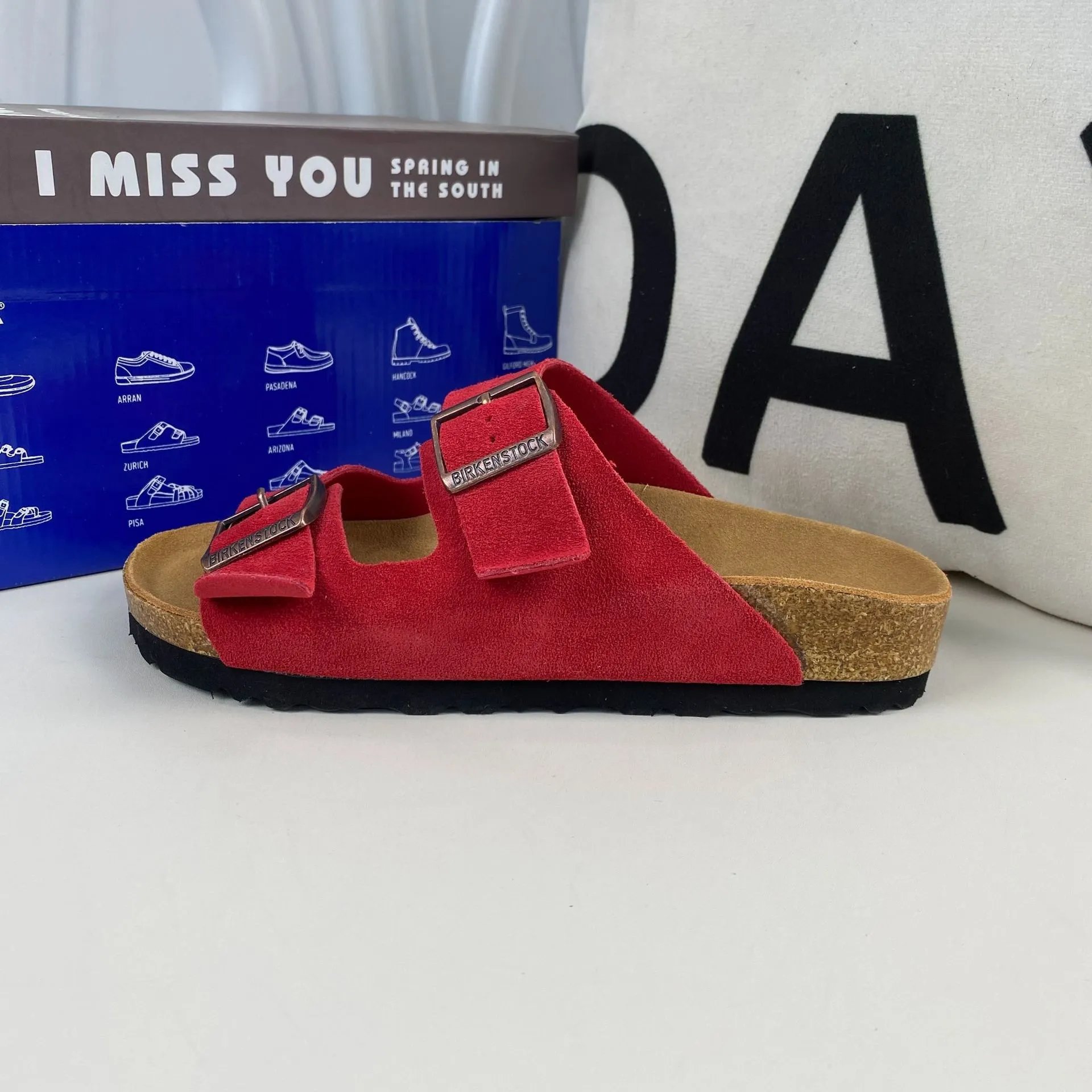 5 Red (suede）