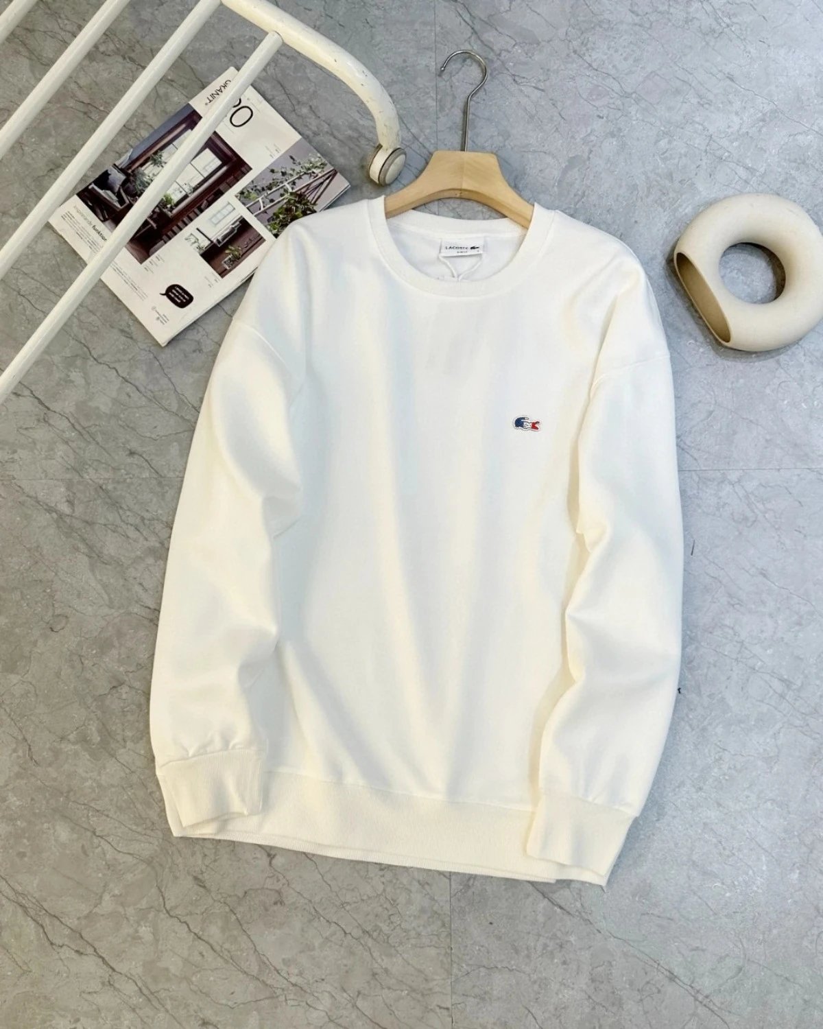 16 white
