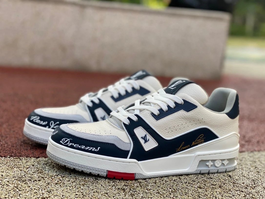 02 Blue and White