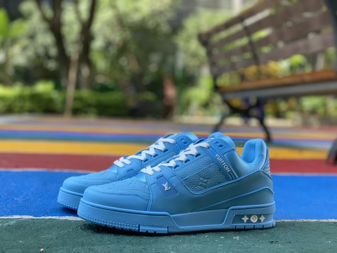 11 blue
