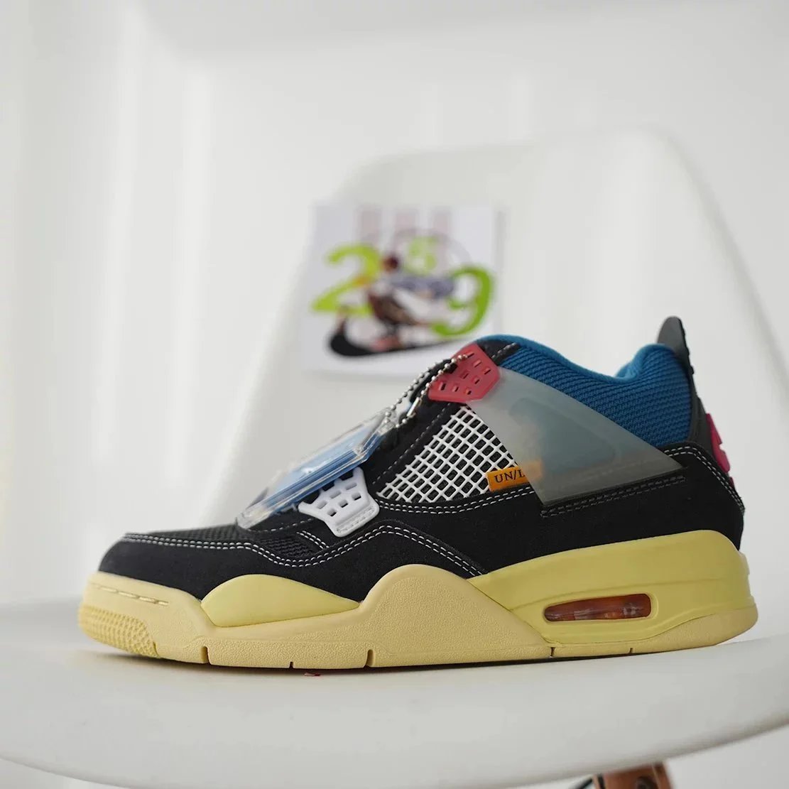 Union Off Black/UN Black