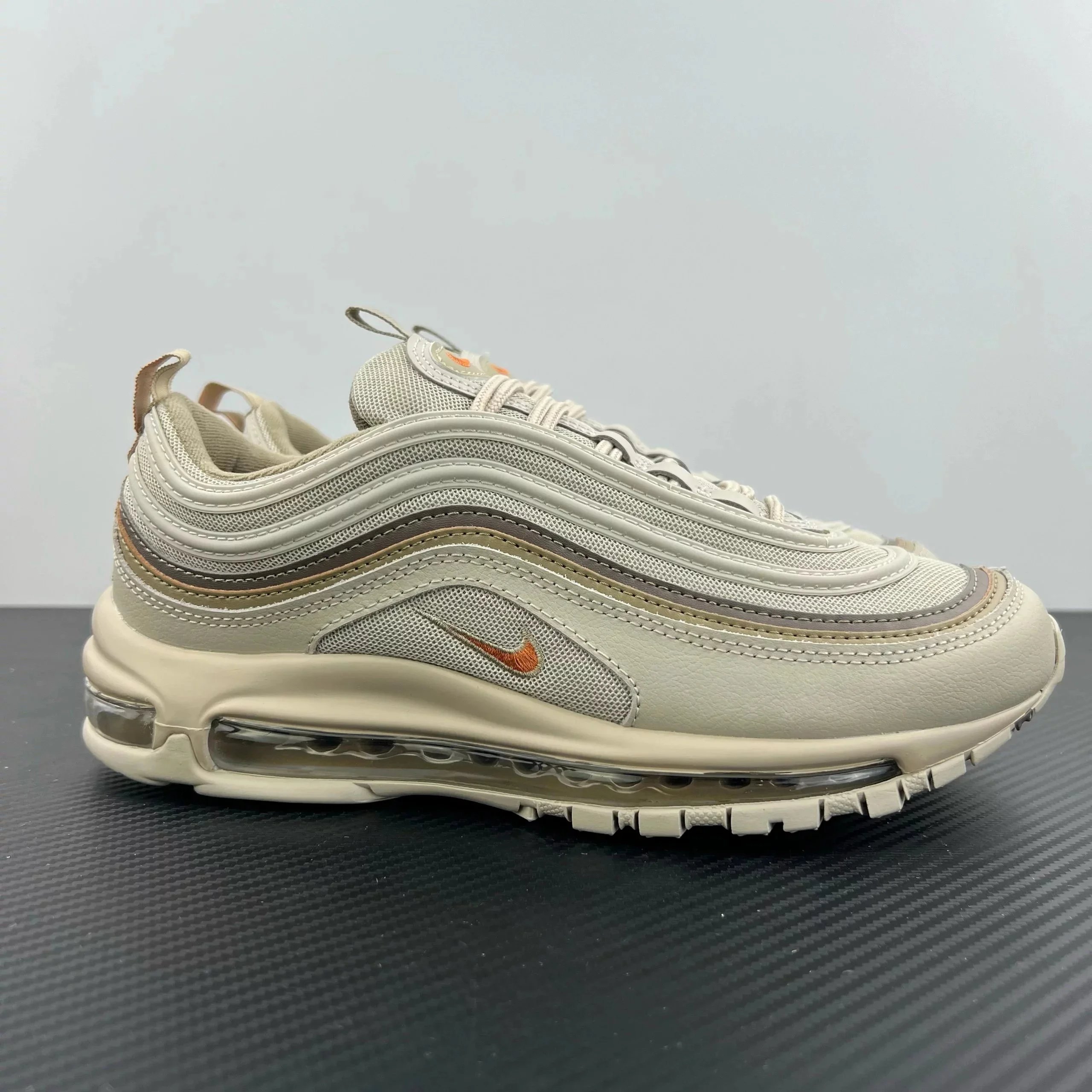 Beige DX3947-200