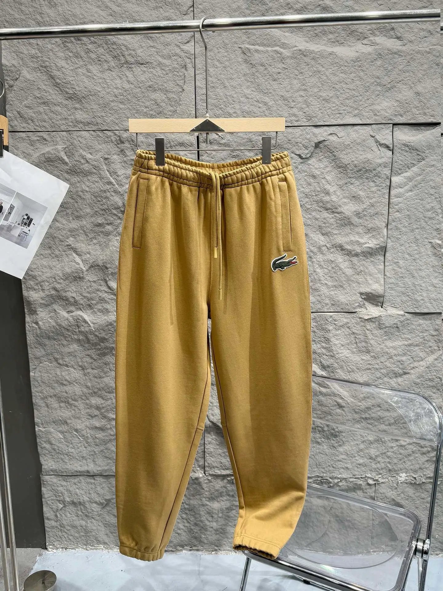 02 khaki