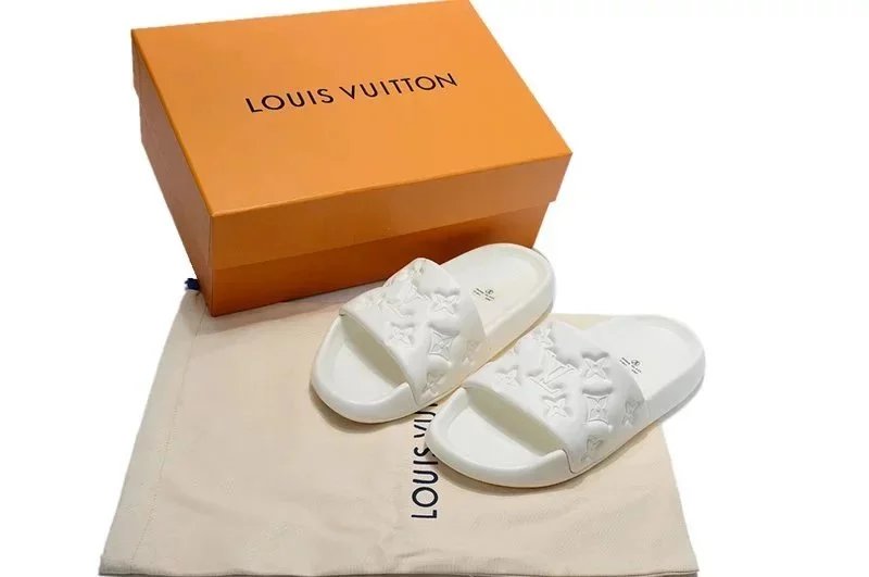 Embossed slippers-white