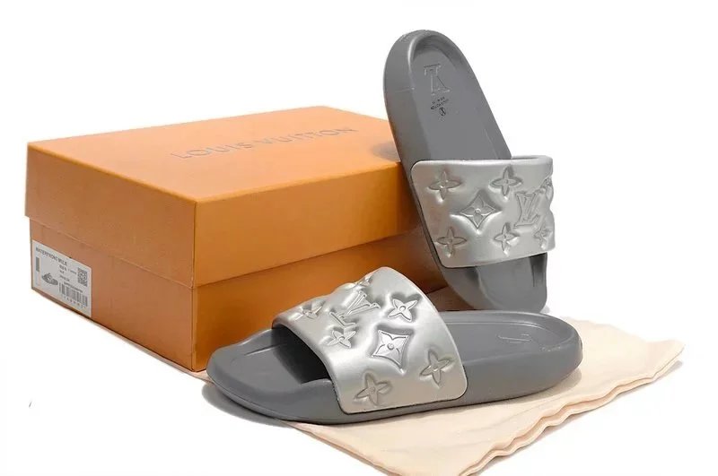 Embossed slippers-silver gray