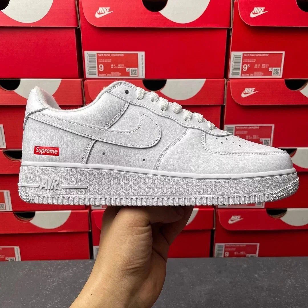 Supreme Collaboration white and red CU 9225-100