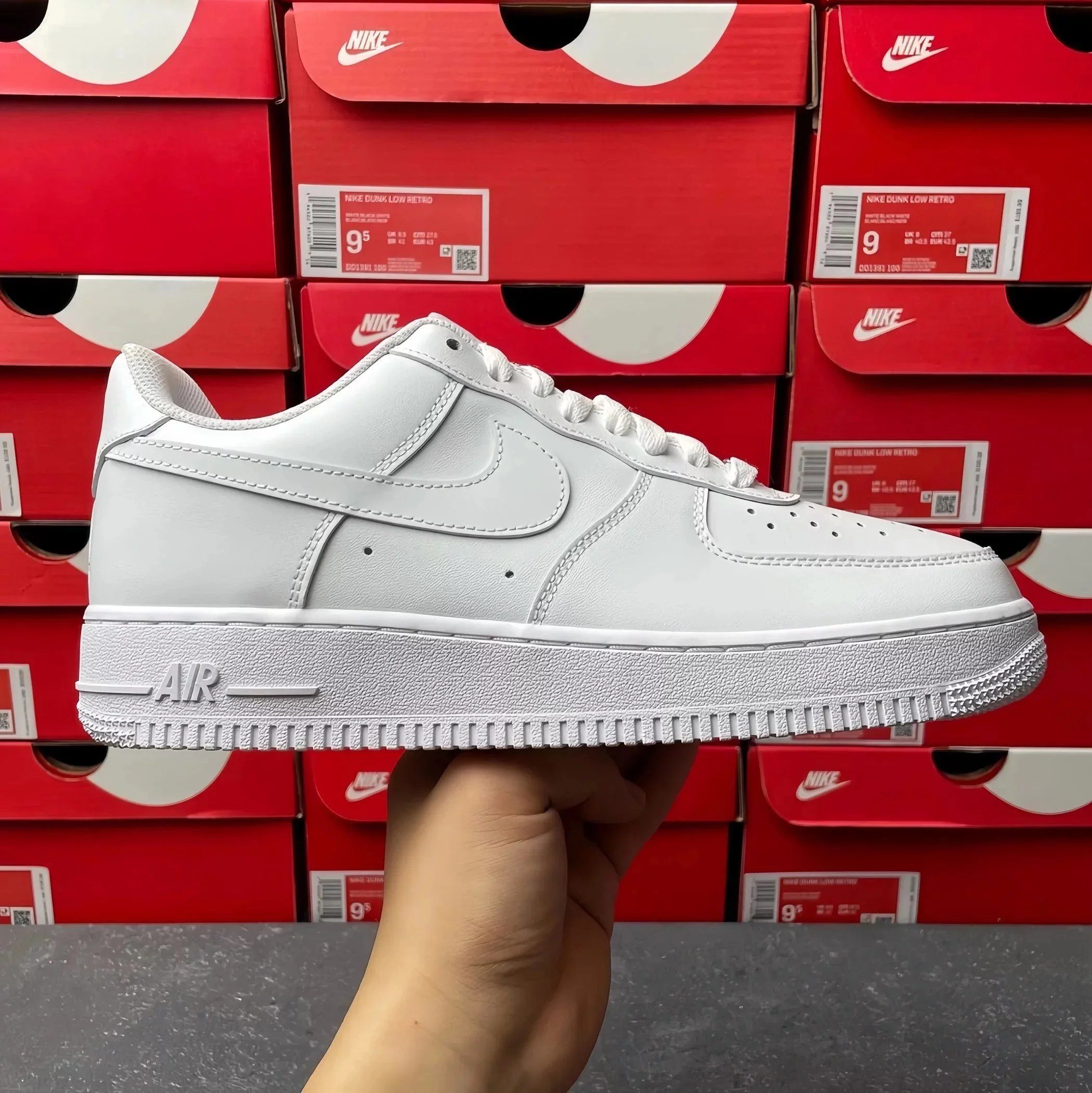 Triple White Pure white low-top CW 2288-111