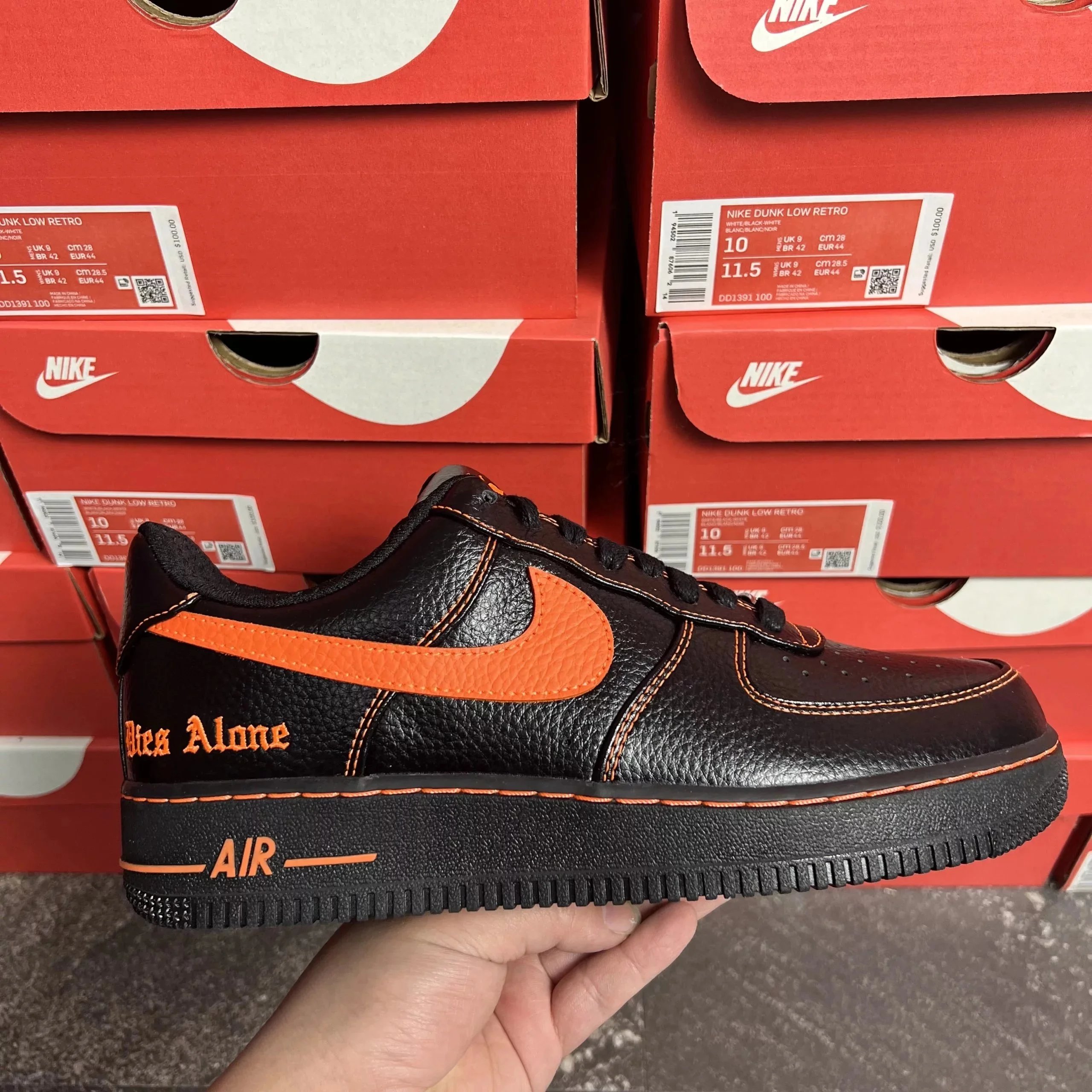 Vlone x AF1 Black-Orange AA5360-001