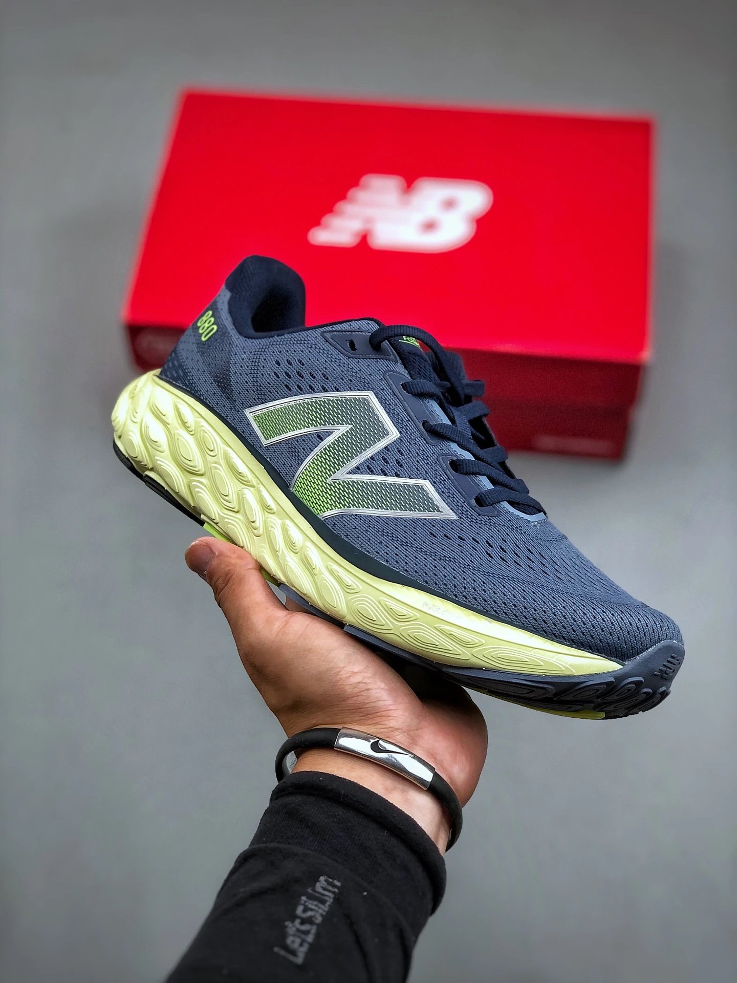 34 black
