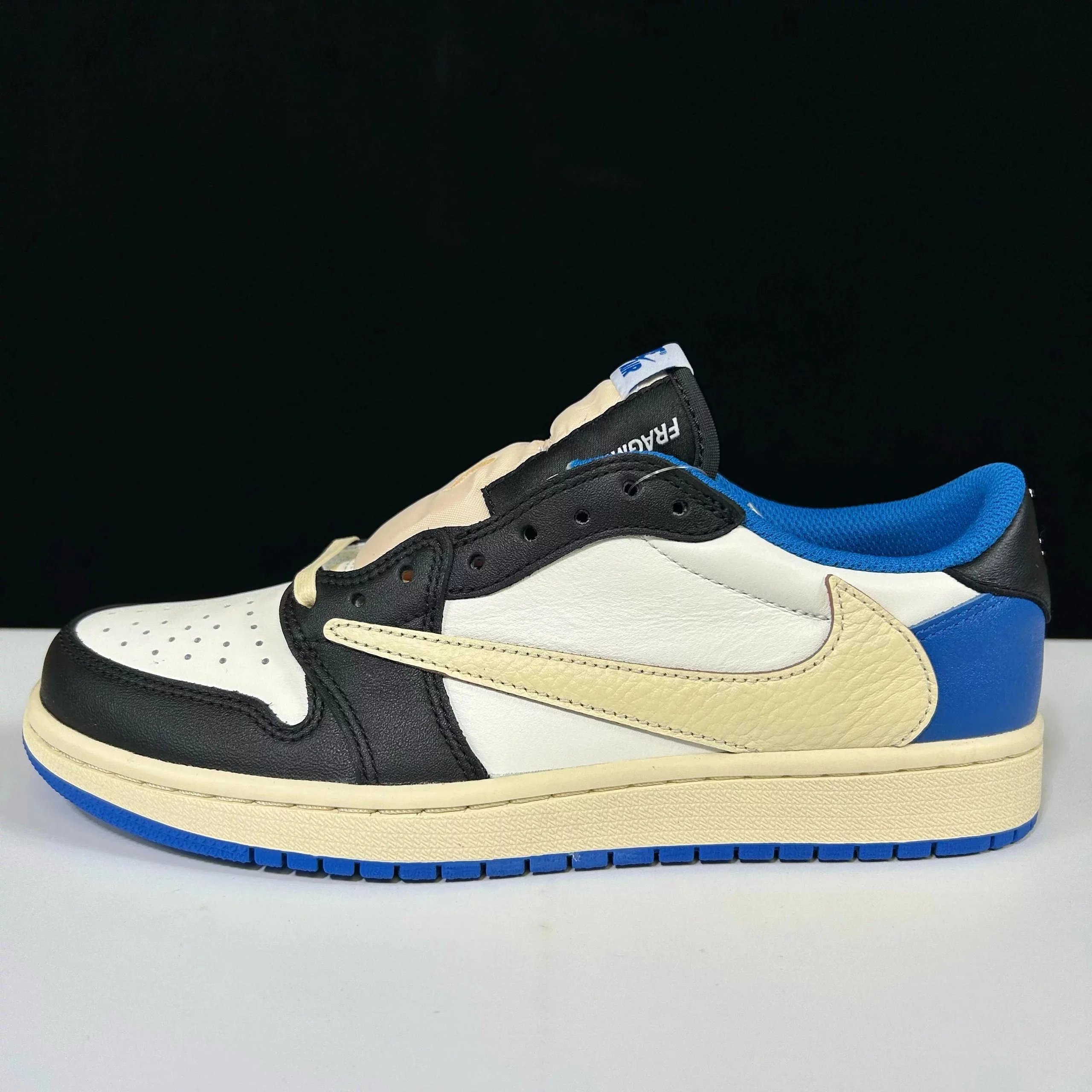 Aj1 Lightning Barb Low