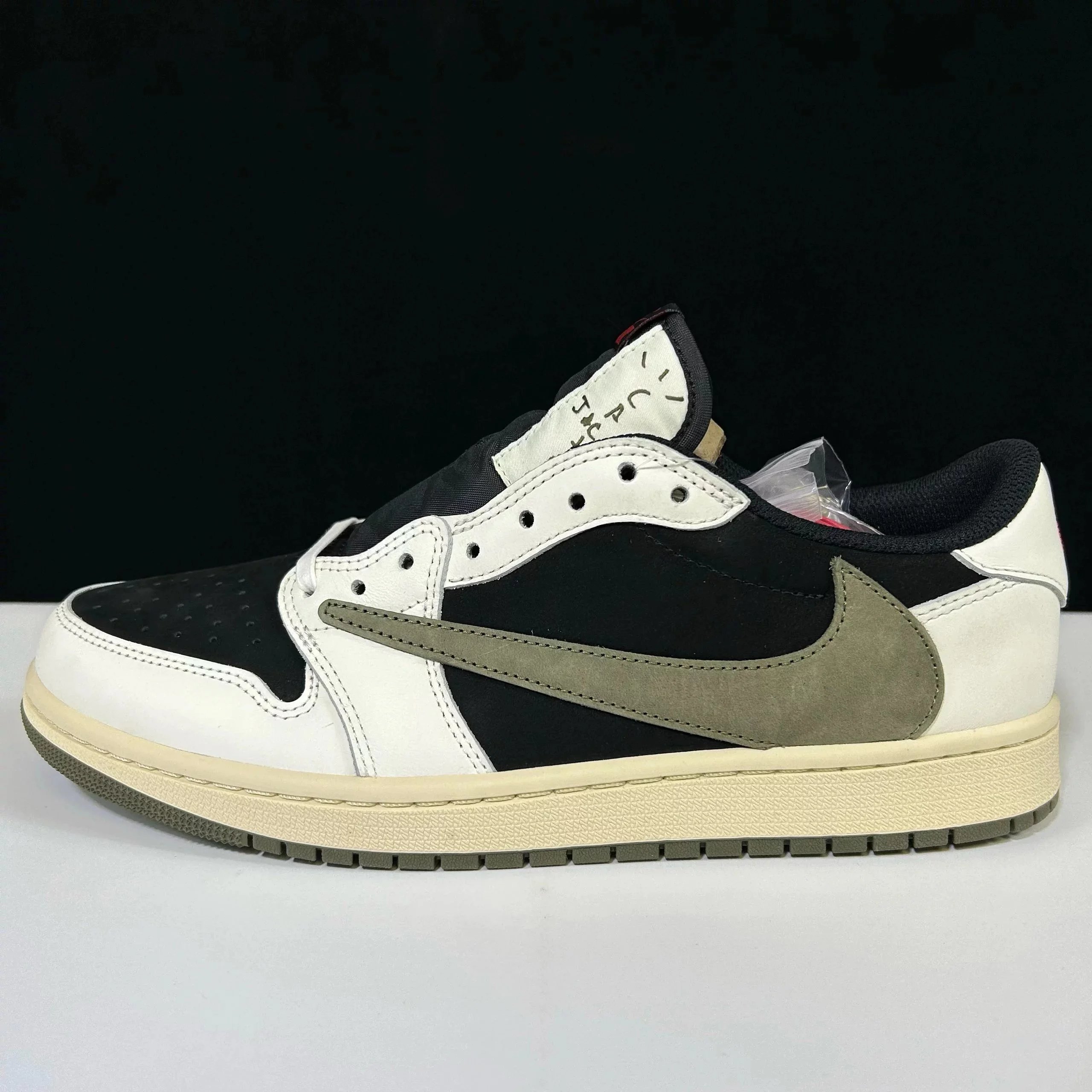 AJ 1 Barb low-cut new black green （Correct version）