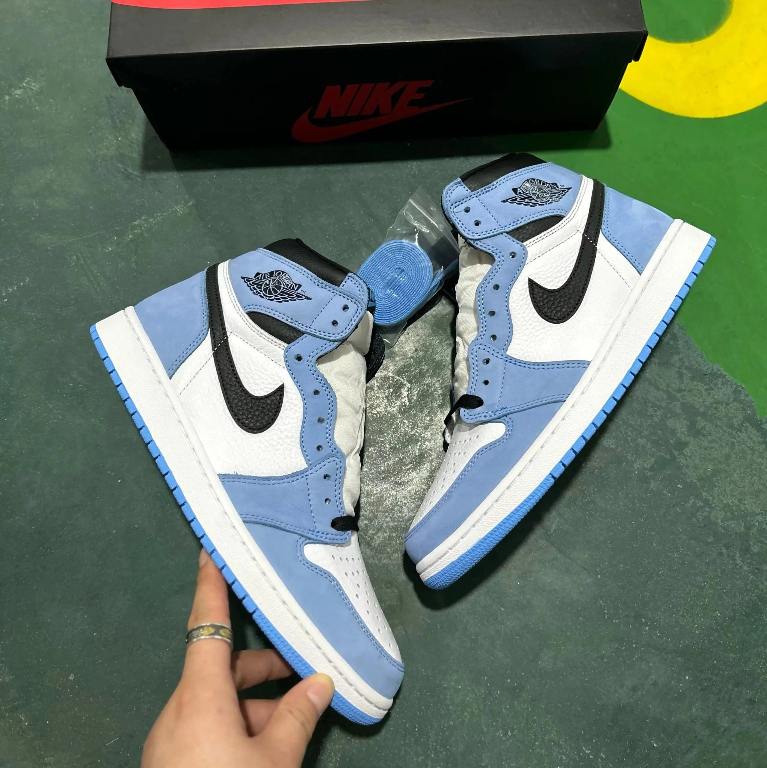 AJ1 University Blue