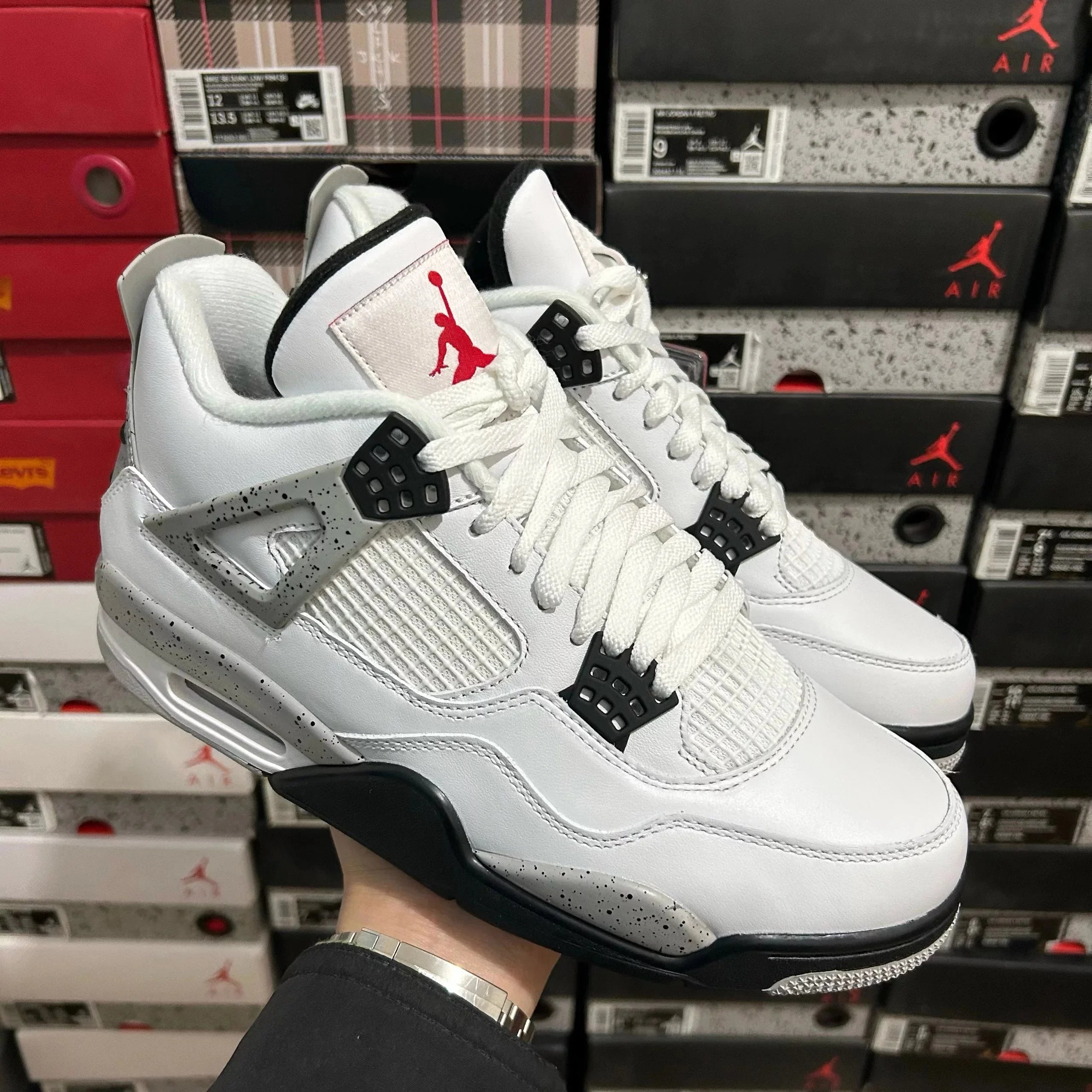 Aj 4 white and black cement