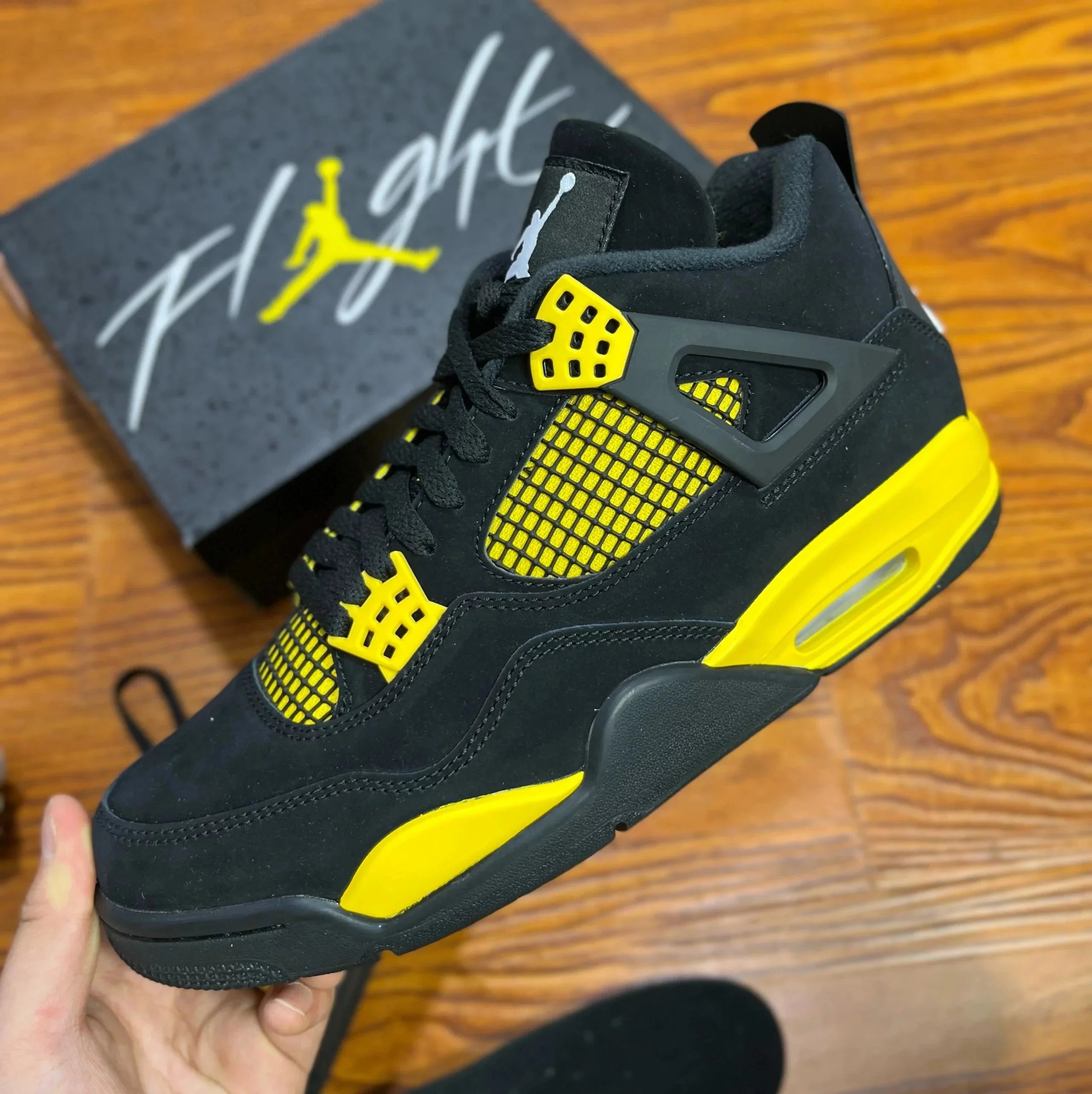 Aj 4 lightning black yellow