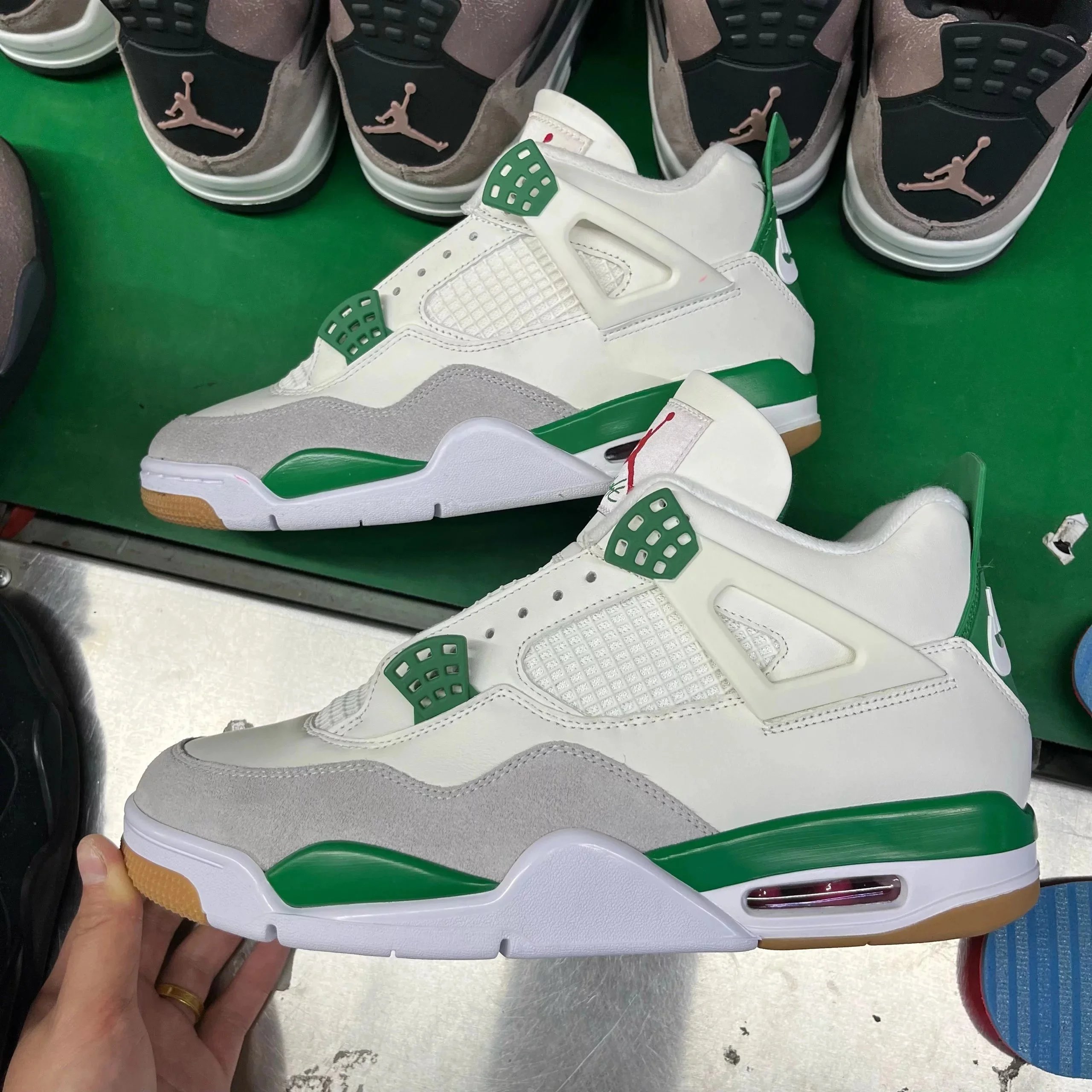 Aj 4 SB Collaboration white and green