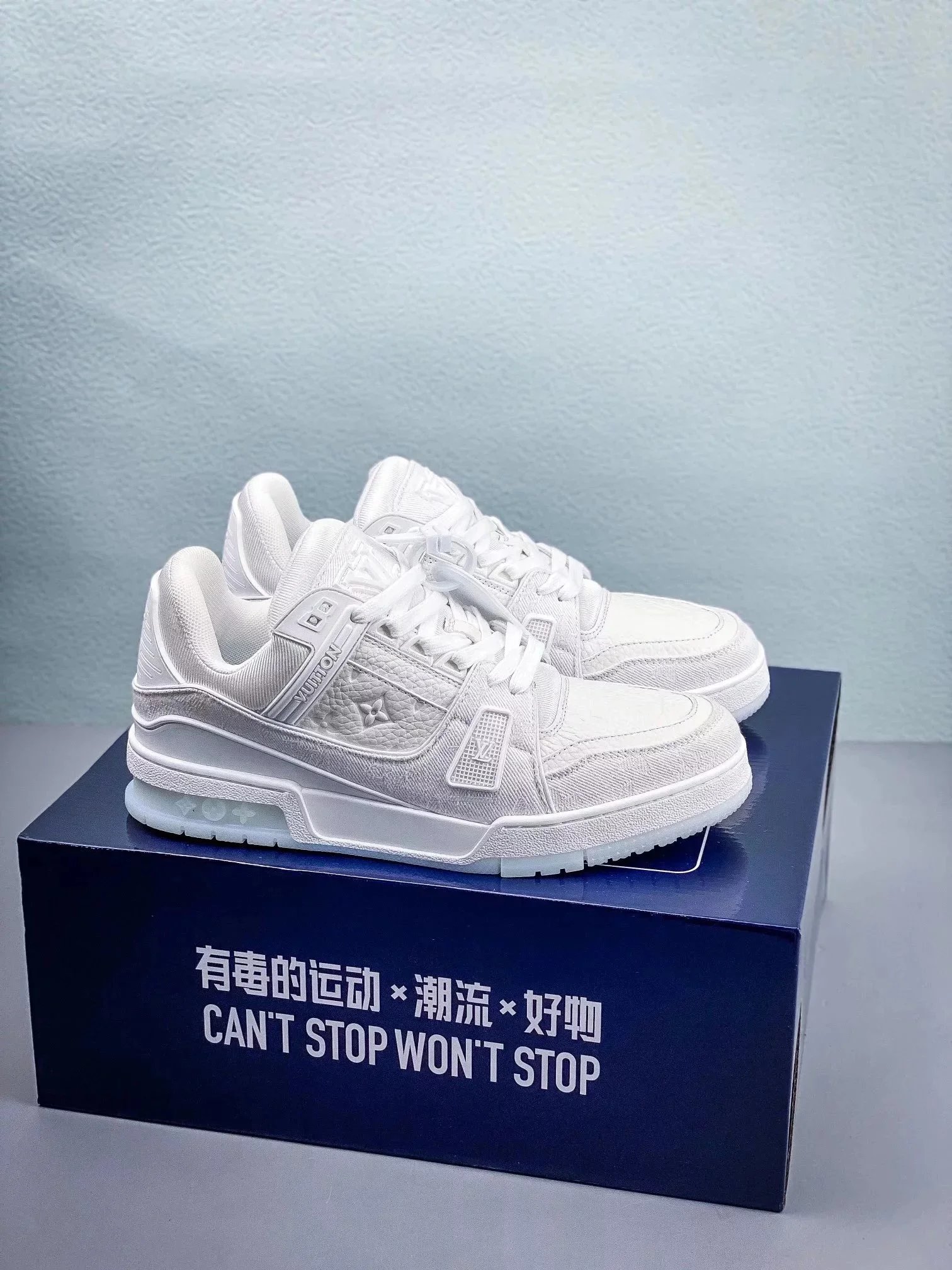 12-LV white