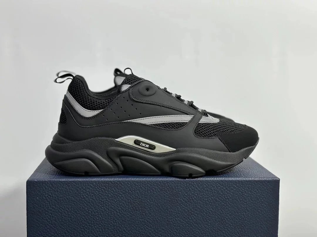 30-B22 All Black