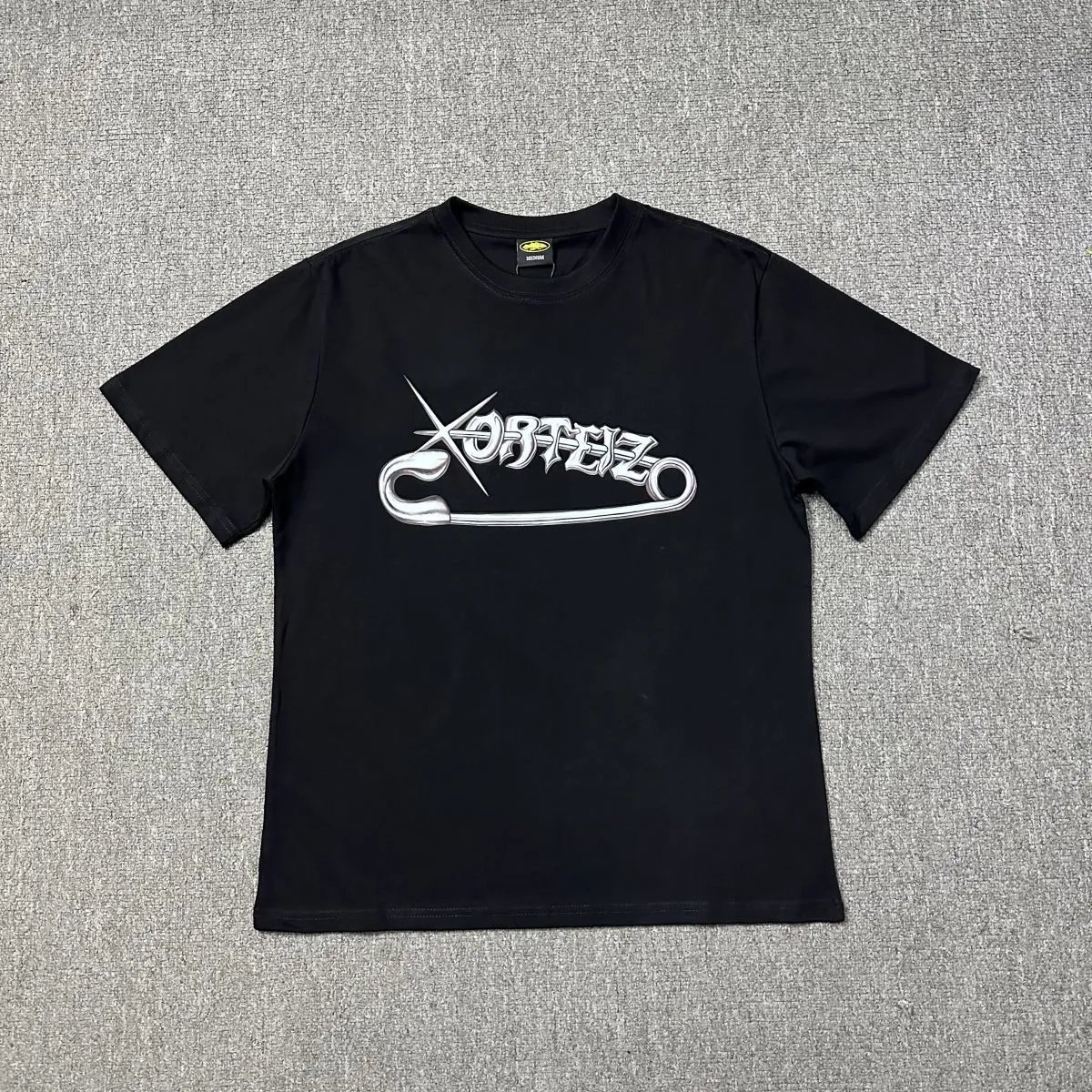 16 black