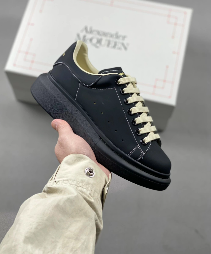 18 Black and yellow