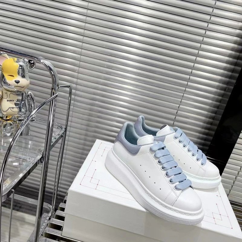 23 white light blue
