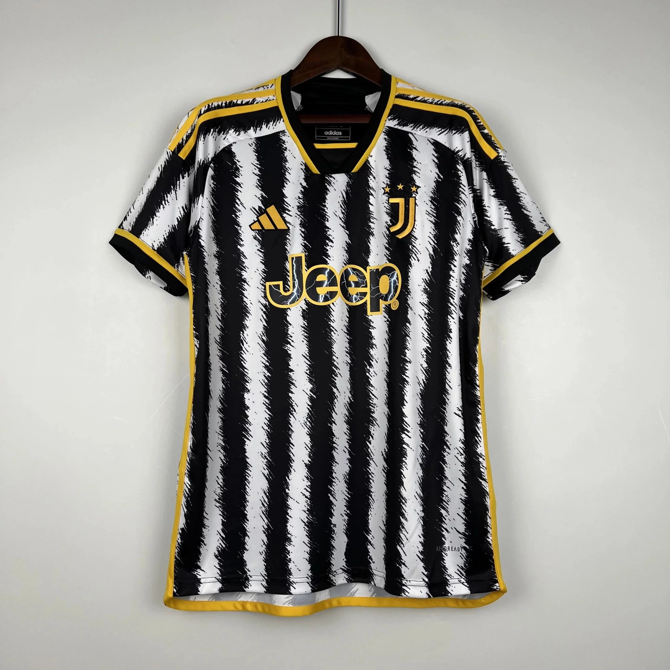 23/24 Juventus home game