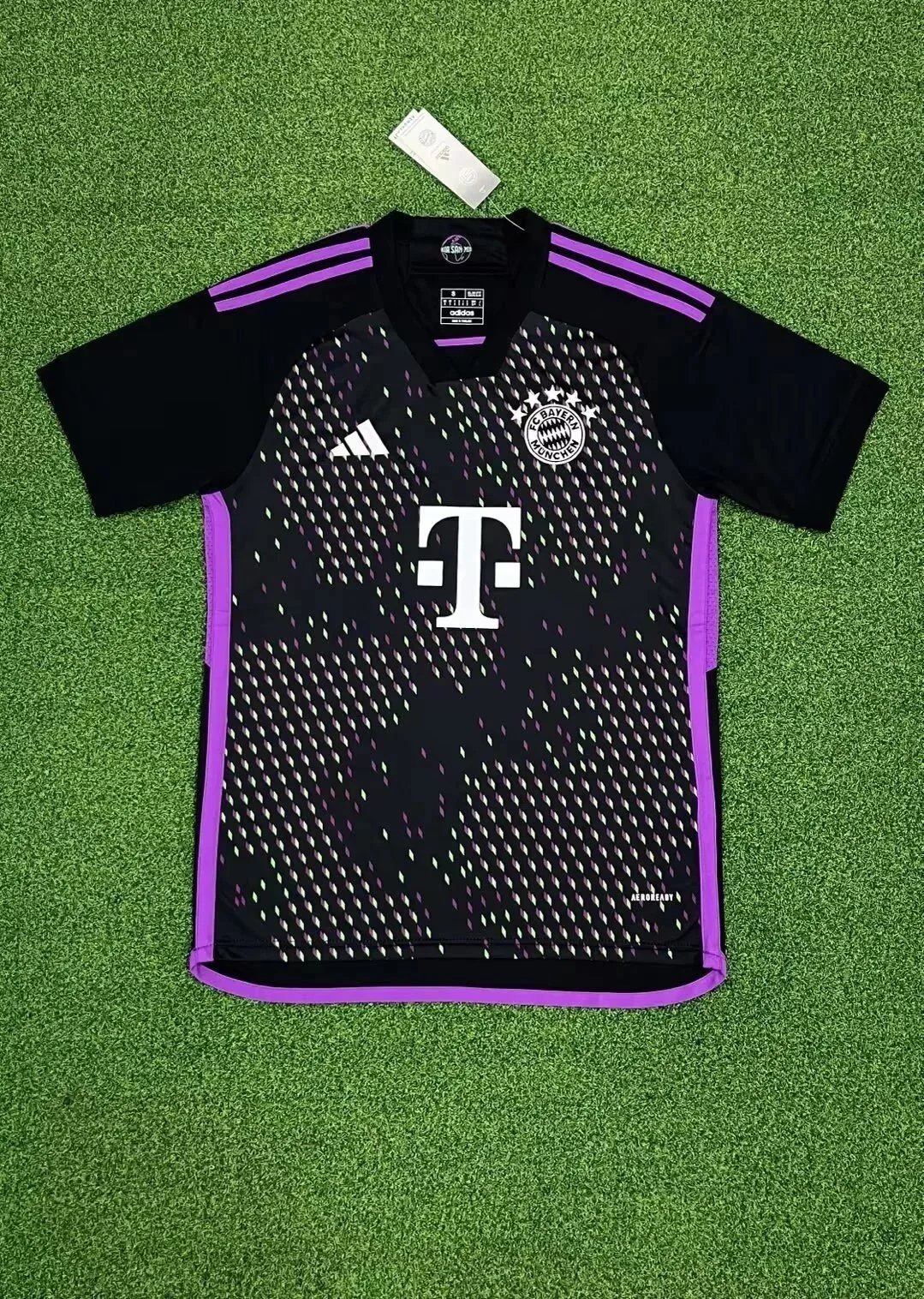 23/24 Bayern away game