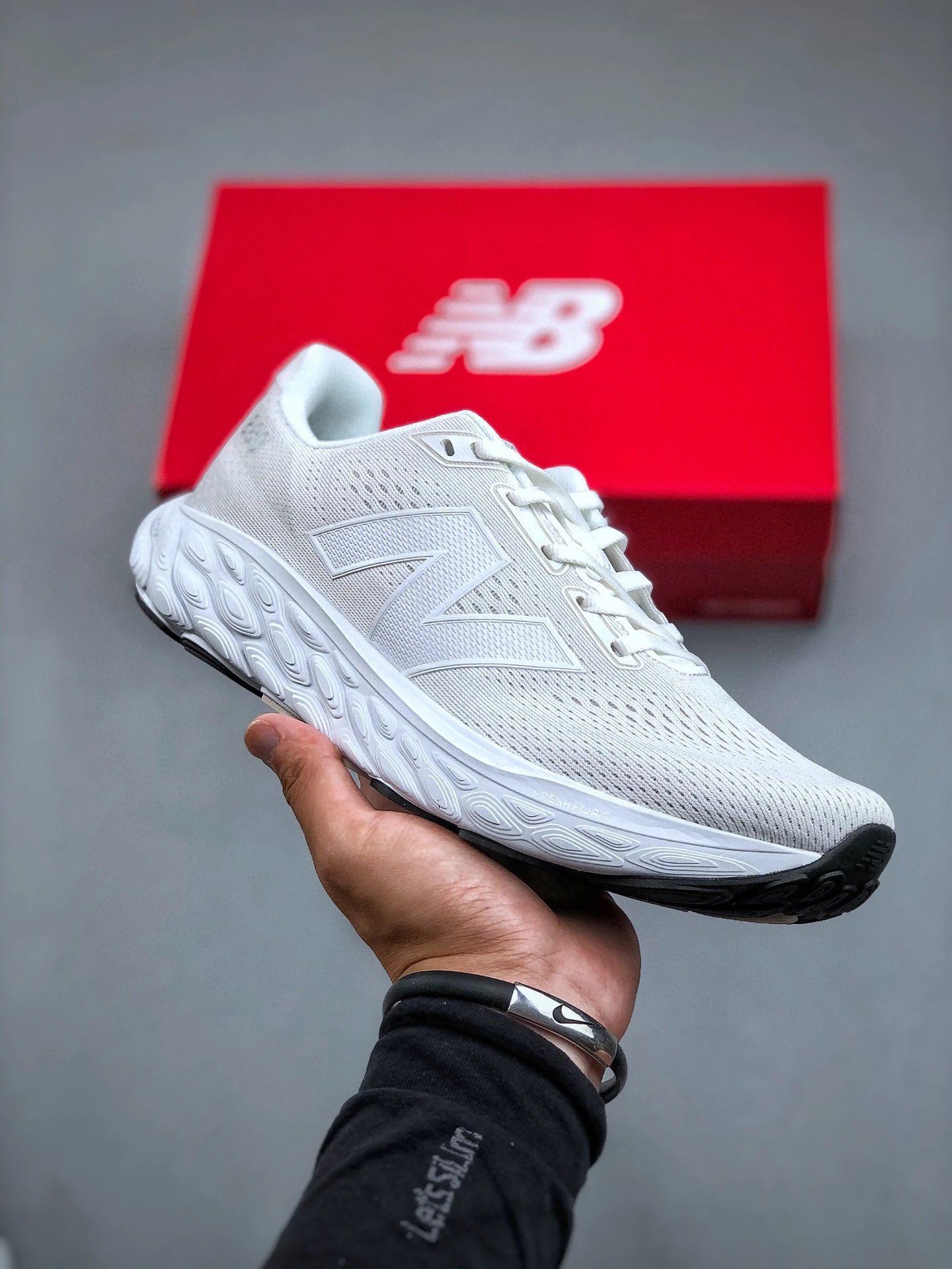 32 white
