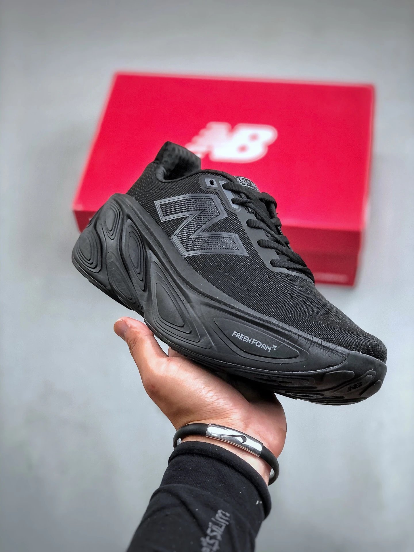 34 black