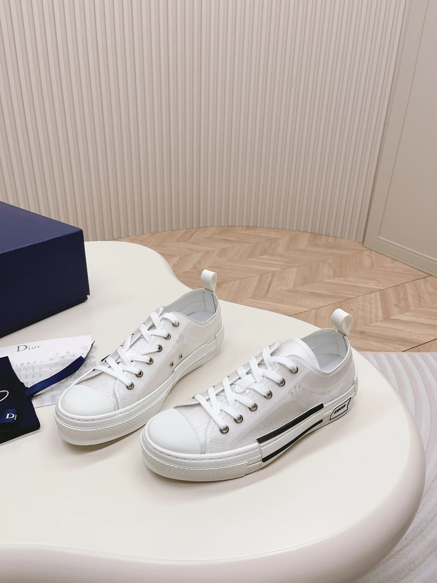 8 white