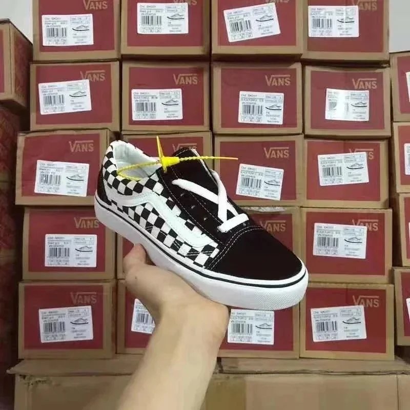 3 Black checkered pattern