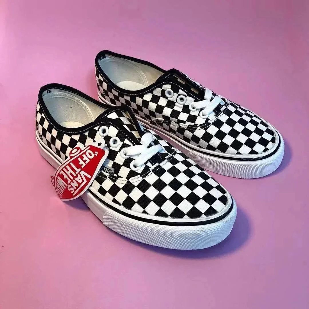 8 Checkered pattern