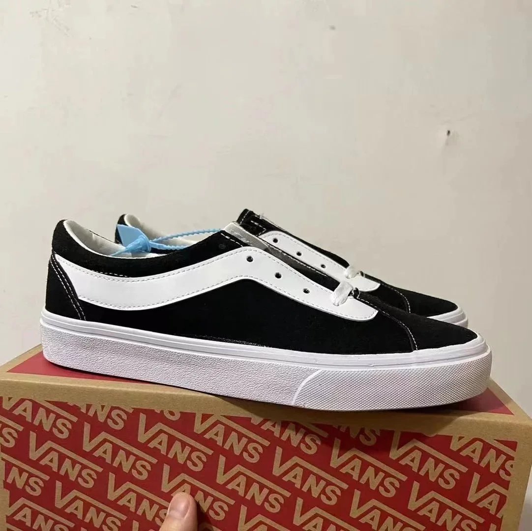 15 Black and white shoes