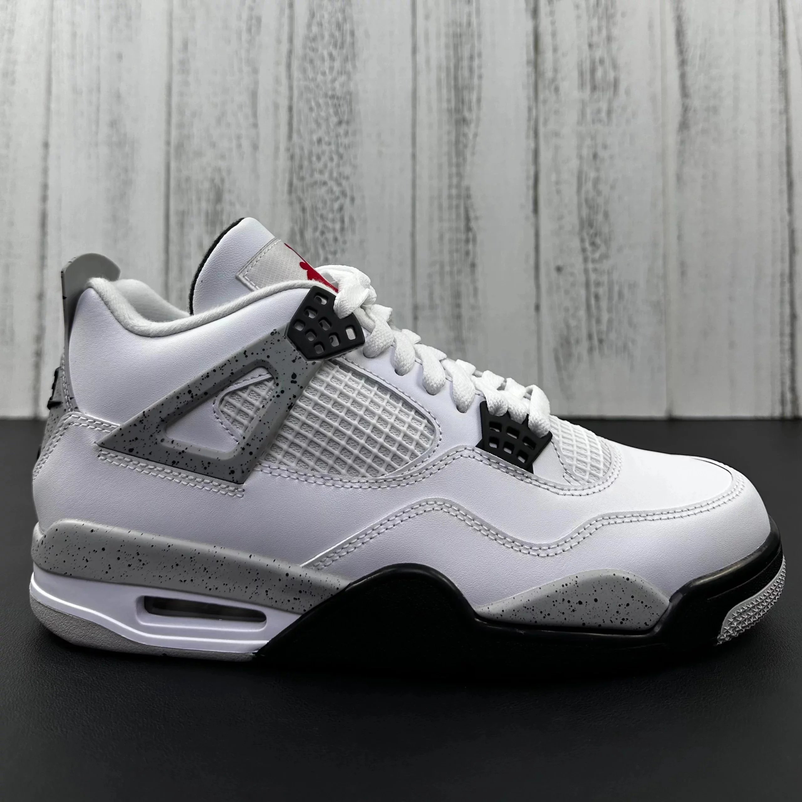 White cement 840606-192