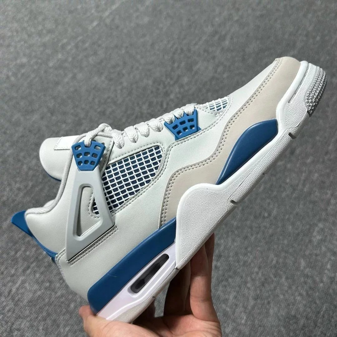 White and Blue FV5029-141