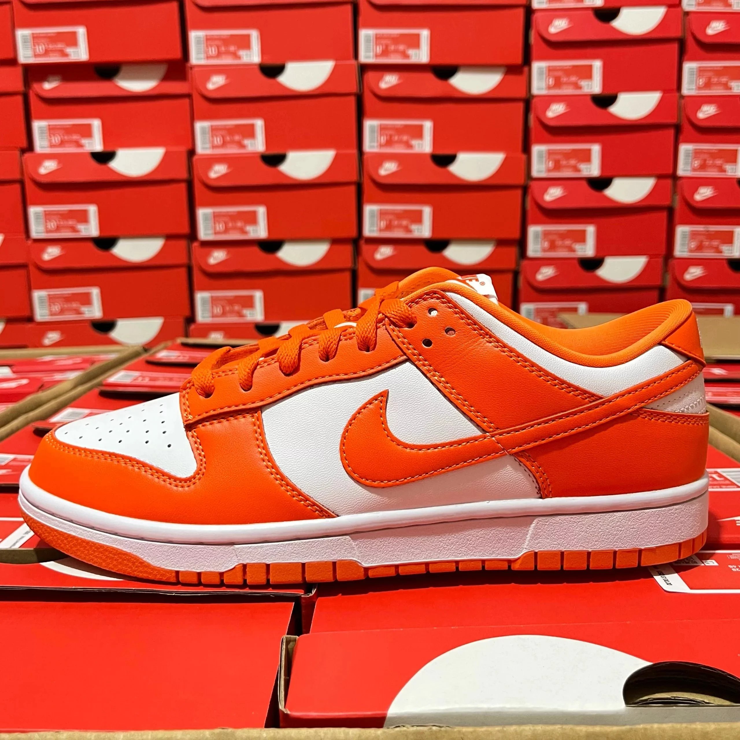 Dunk University Orange (Exclusive from stock)