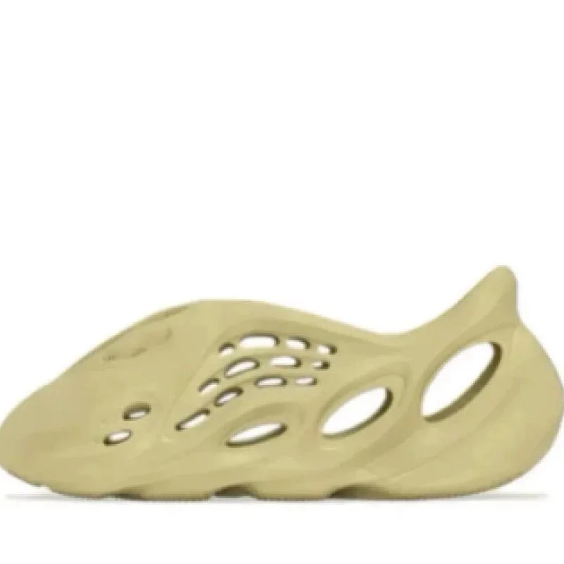 Hole shoes, beige, GV6775