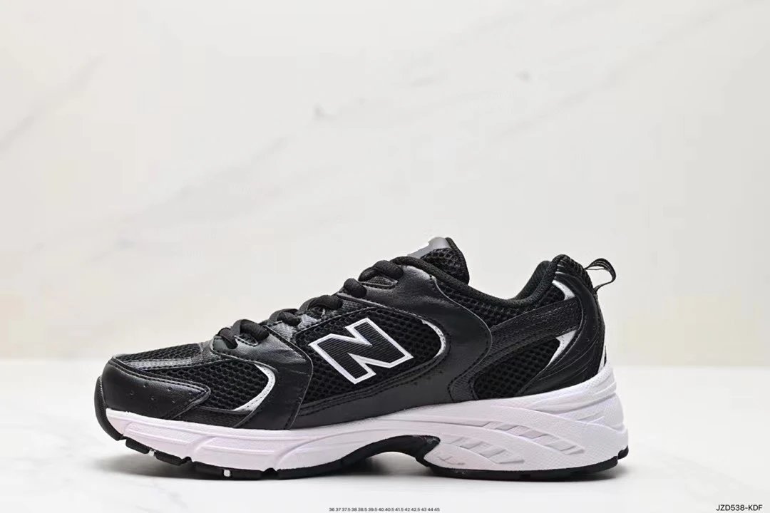 04 Black
