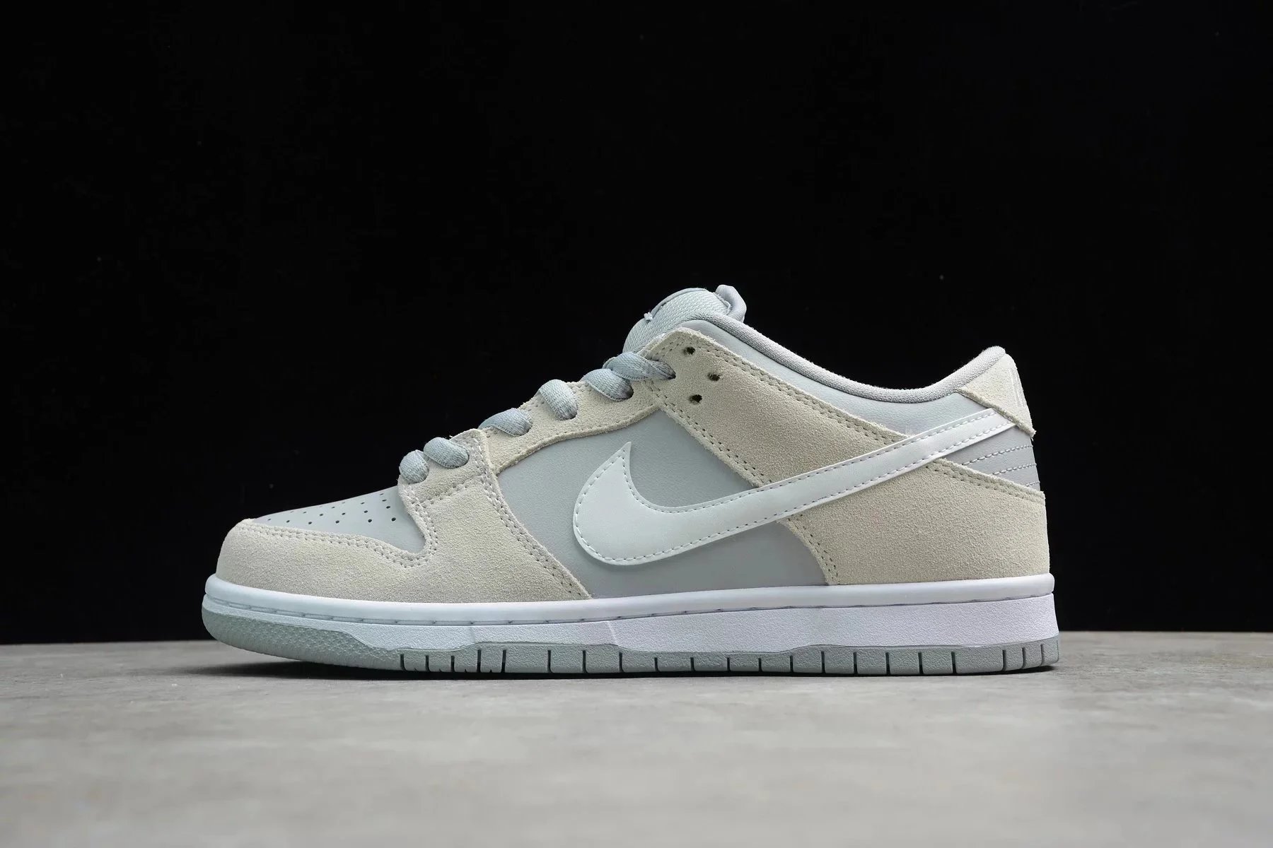 VT Dunk SB Arctic Fox AR0778-110