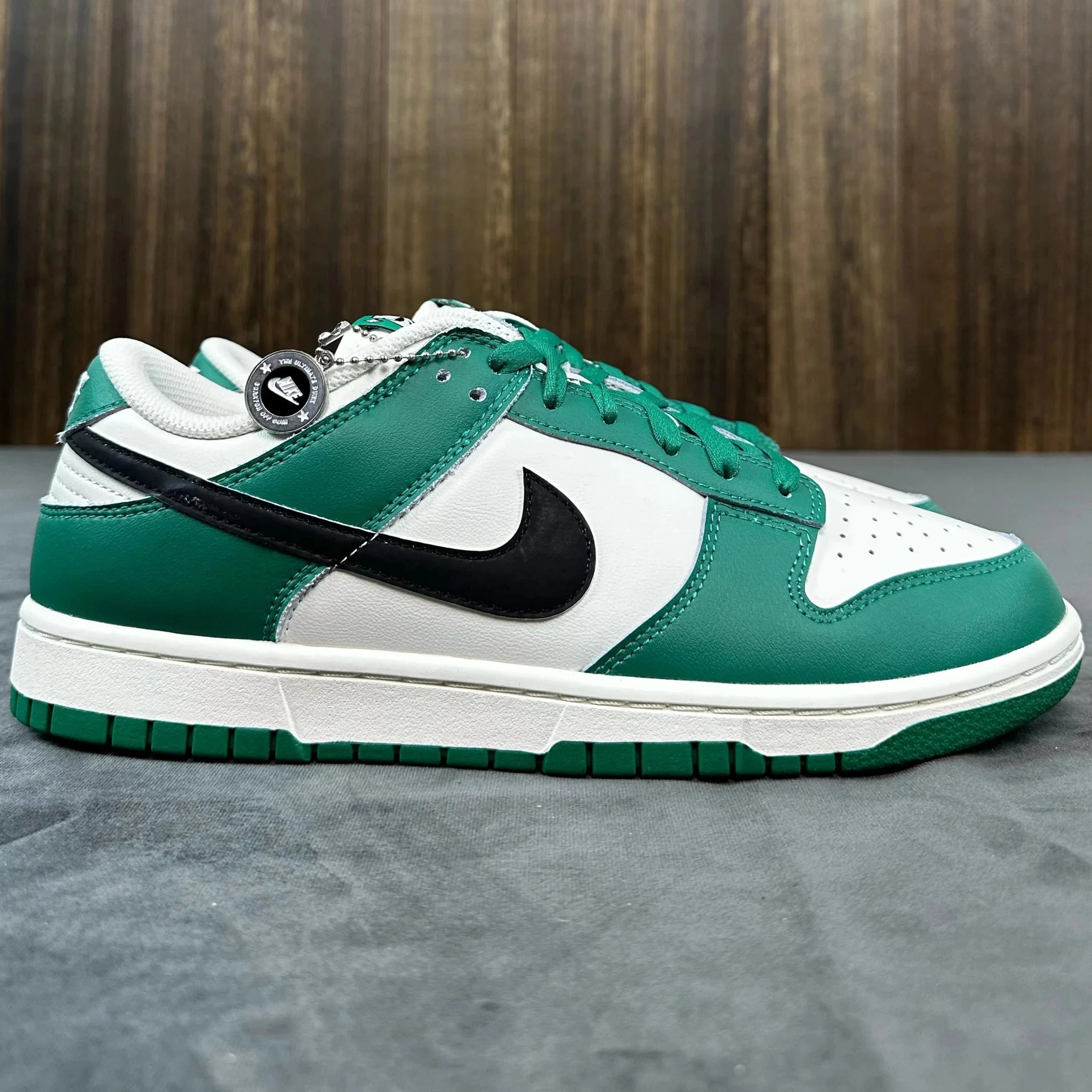 DR9654-100 White Green Lottery