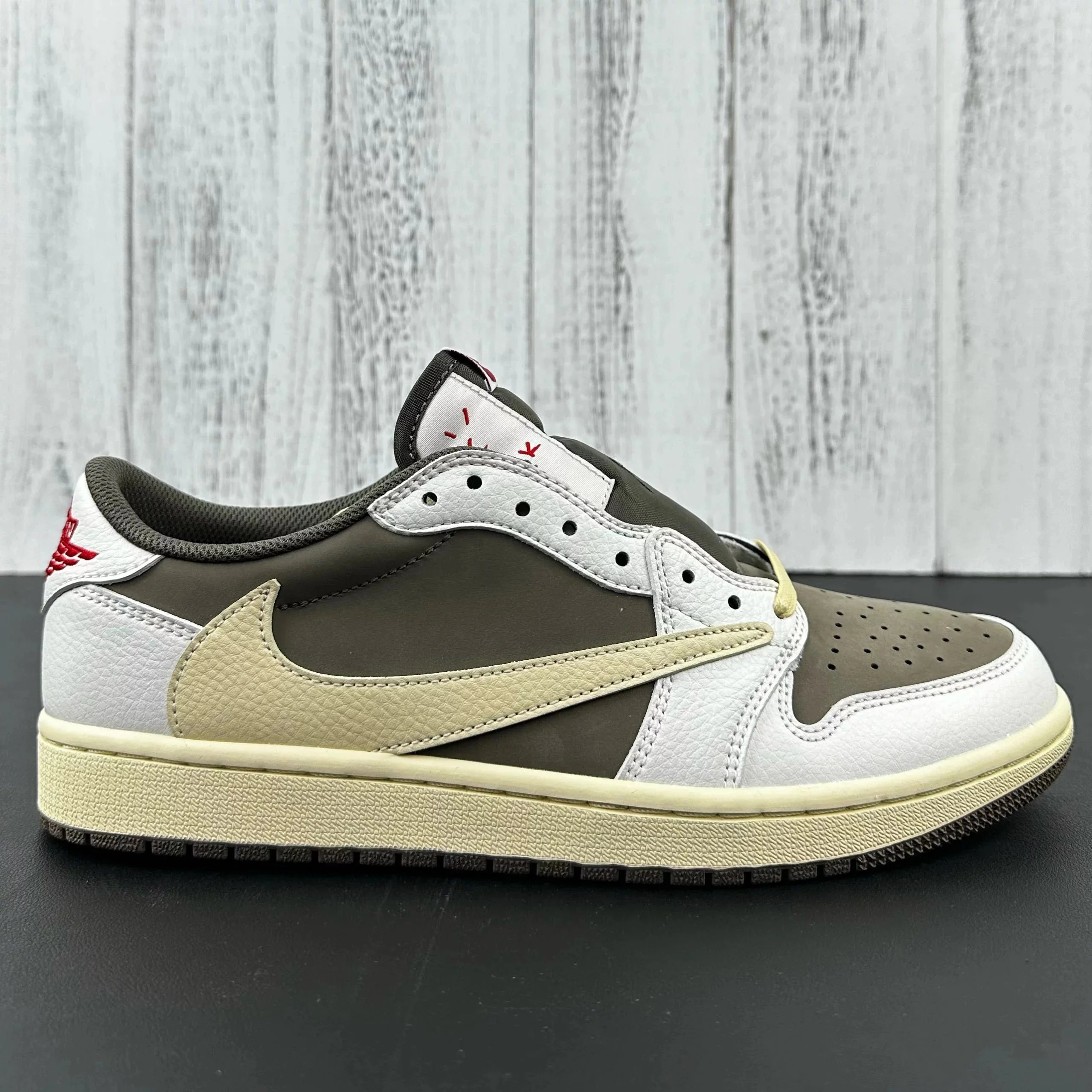 DM7866-162 TS3.0 White Brown Barb