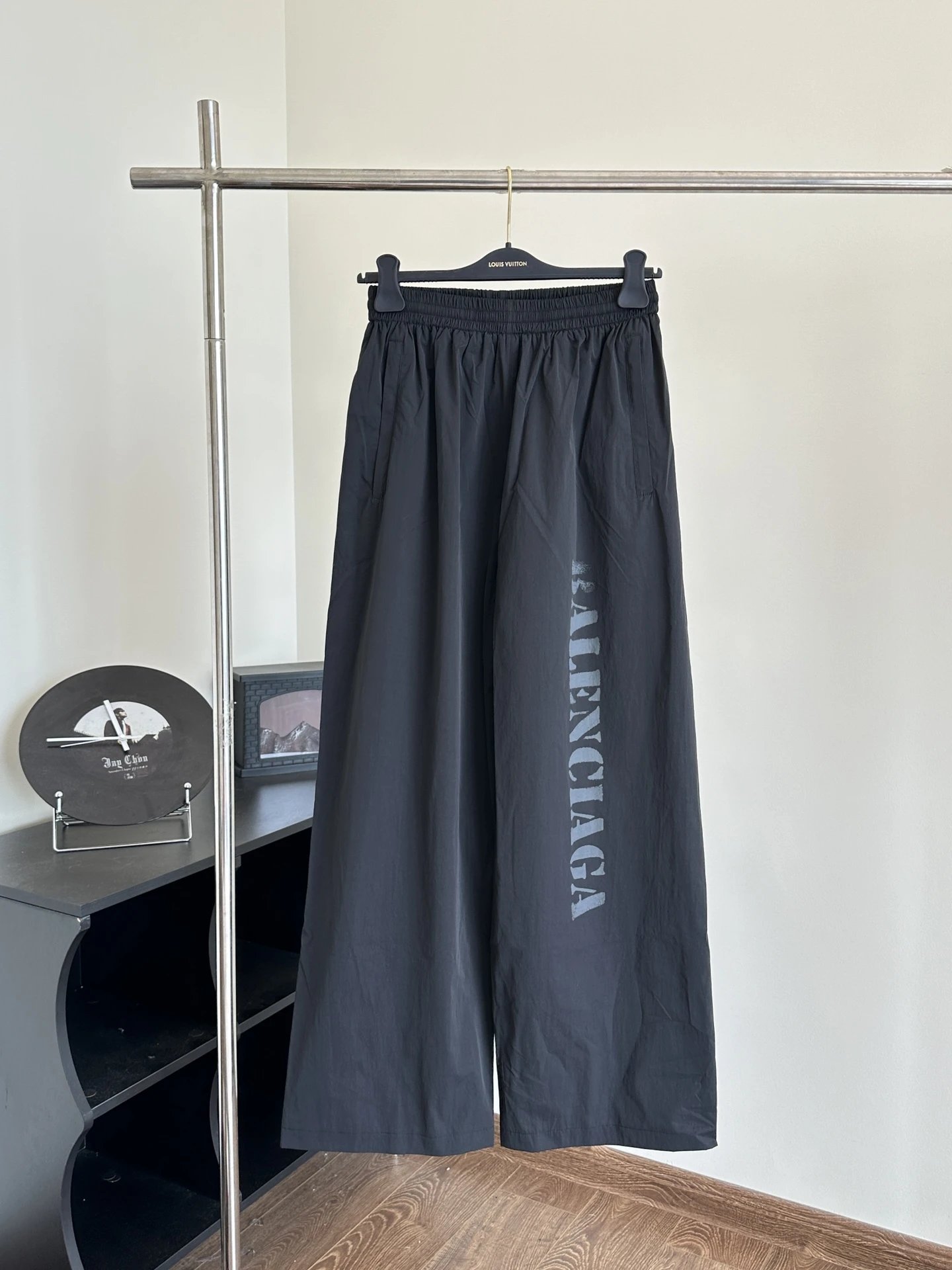 10 black