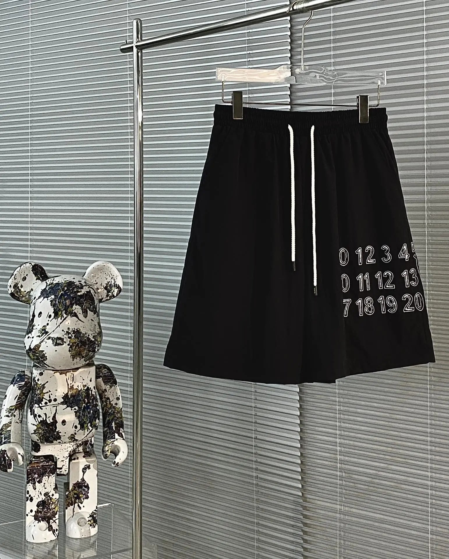 15 black