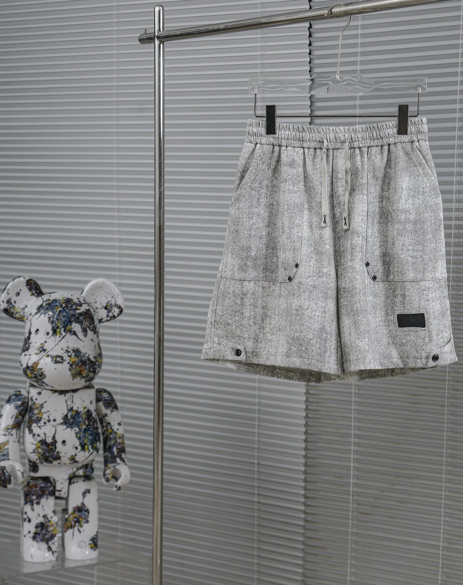 28 white