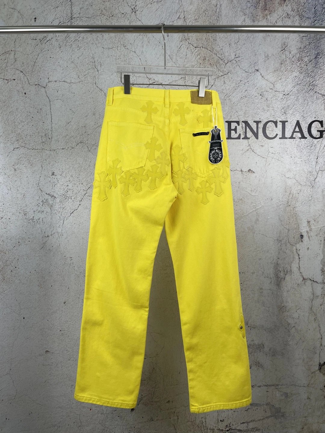 11 yellow