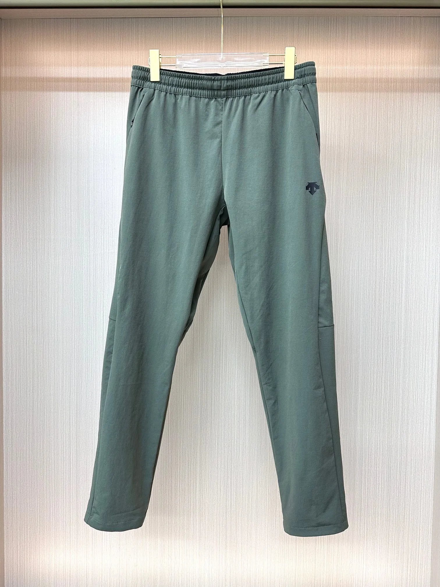 4 Green